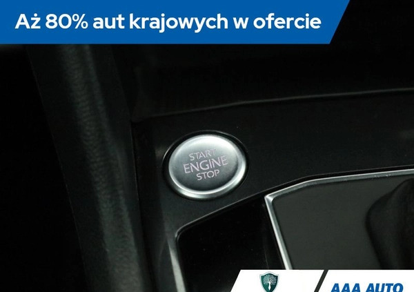 Volkswagen Tiguan cena 130000 przebieg: 59446, rok produkcji 2017 z Gozdnica małe 352